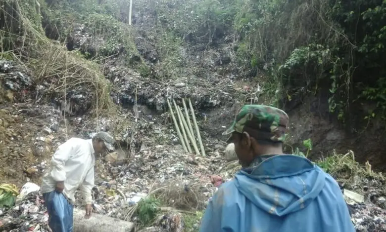 Saluran Air untuk Dua Desa di Cipanas Tertutup Longsor