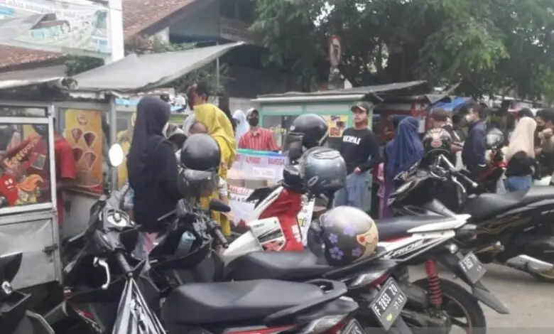 Satpol PP Izinkan Pedagang Dadakan di Cianjur Jualan Selama Ramadan