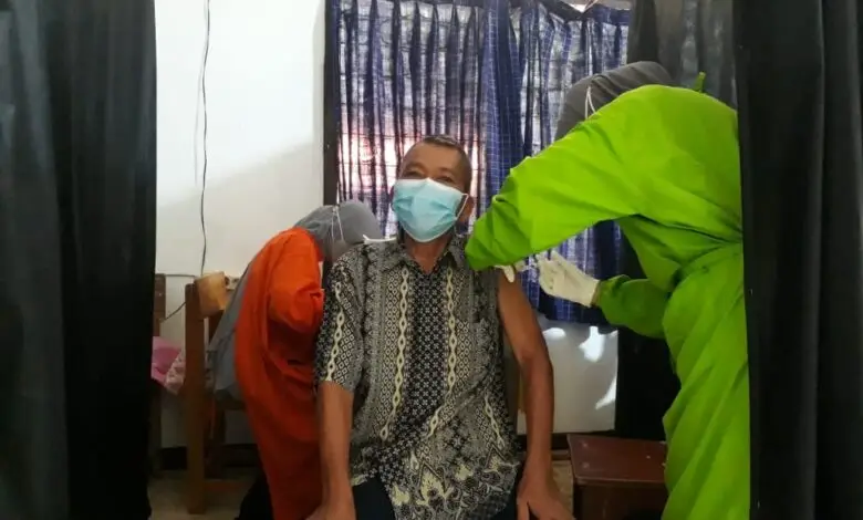 Sebanyak 1000 Dosis Vaksin Sinovac Sukses Disuntikan ke Warga Cianjur