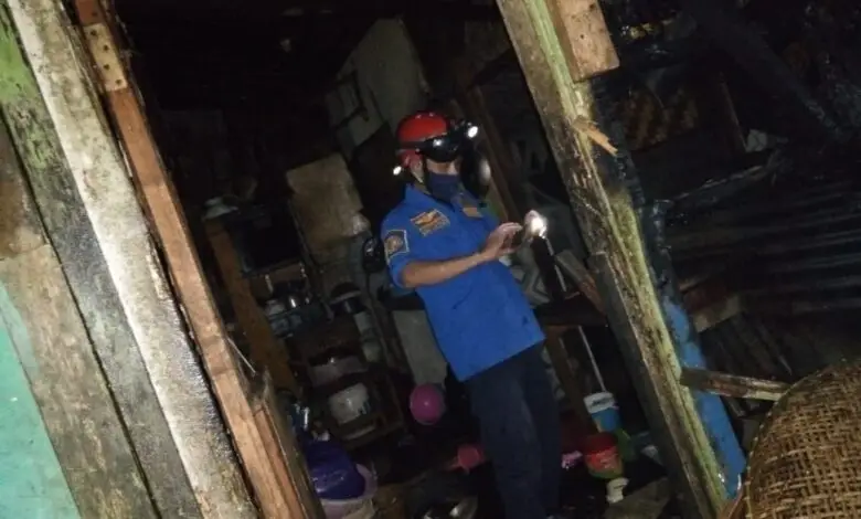 Sedang Masak, Satu Rumah di Gekbrong Kebakaran