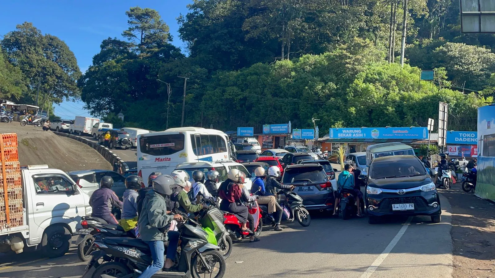 Sejarah Jalur Puncak yang Terkenal dengan Kemacetannya