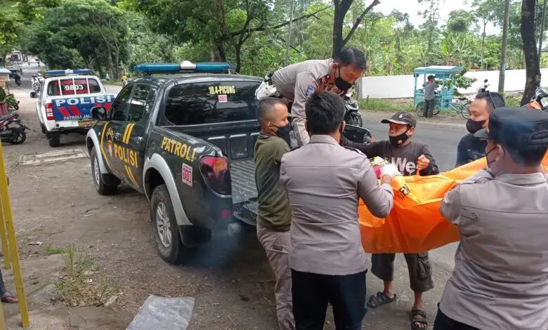 Seorang Kakek Ditemukan Tak Bernyawa di Pinggir Jalan Haurwangi
