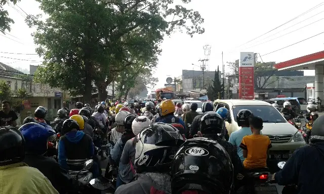 Simak! Titik Kepadatan di Jalur Cianjur - Padalarang