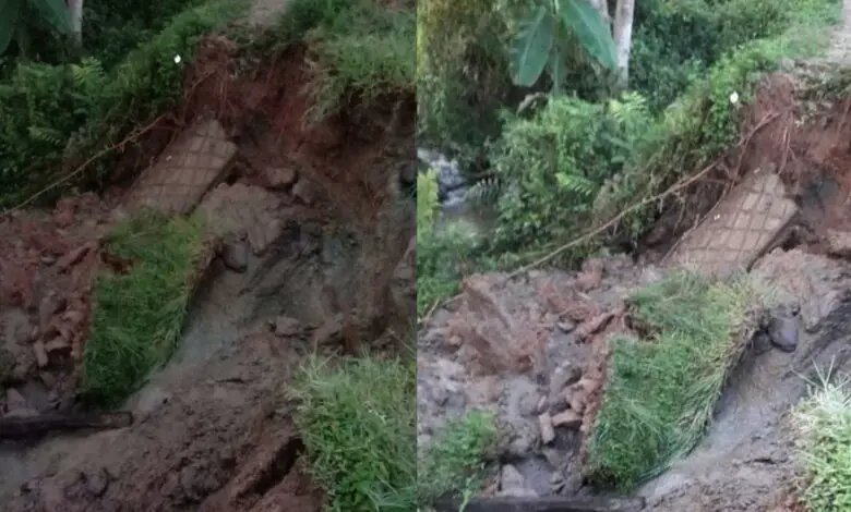 Suara Gemuruh Kagetkan Warga Batulawang, Ternyata Jalan Lingkungan Longsor