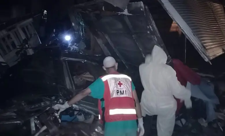 Tabrakan Tronton di Gekbrong, 4 Orang Tewas, 4 Rumah Rusak