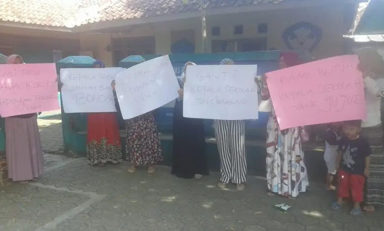 Tabungan Belum Dikembalikan, SDN Cibalagung Didemo Ortu Siswa