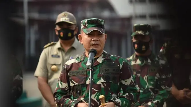 Tagar Rakyat Percaya HRS Trending di Twitter! Netizen Ramai-ramai Kritik Pangdam Jaya