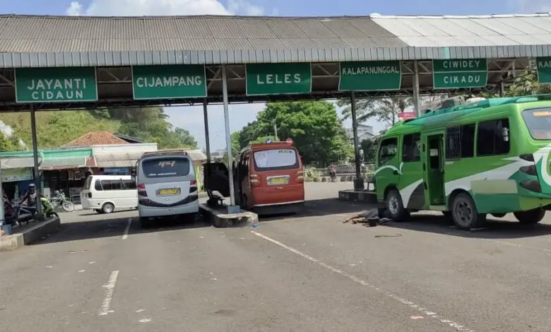 Terminal Pasirhayam Cianjur Sepi Penumpang, Sopir Elf Menjerit