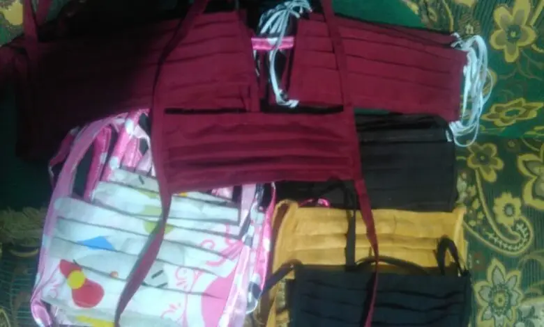 Tiga Cara Mudah Merawat Masker Kain