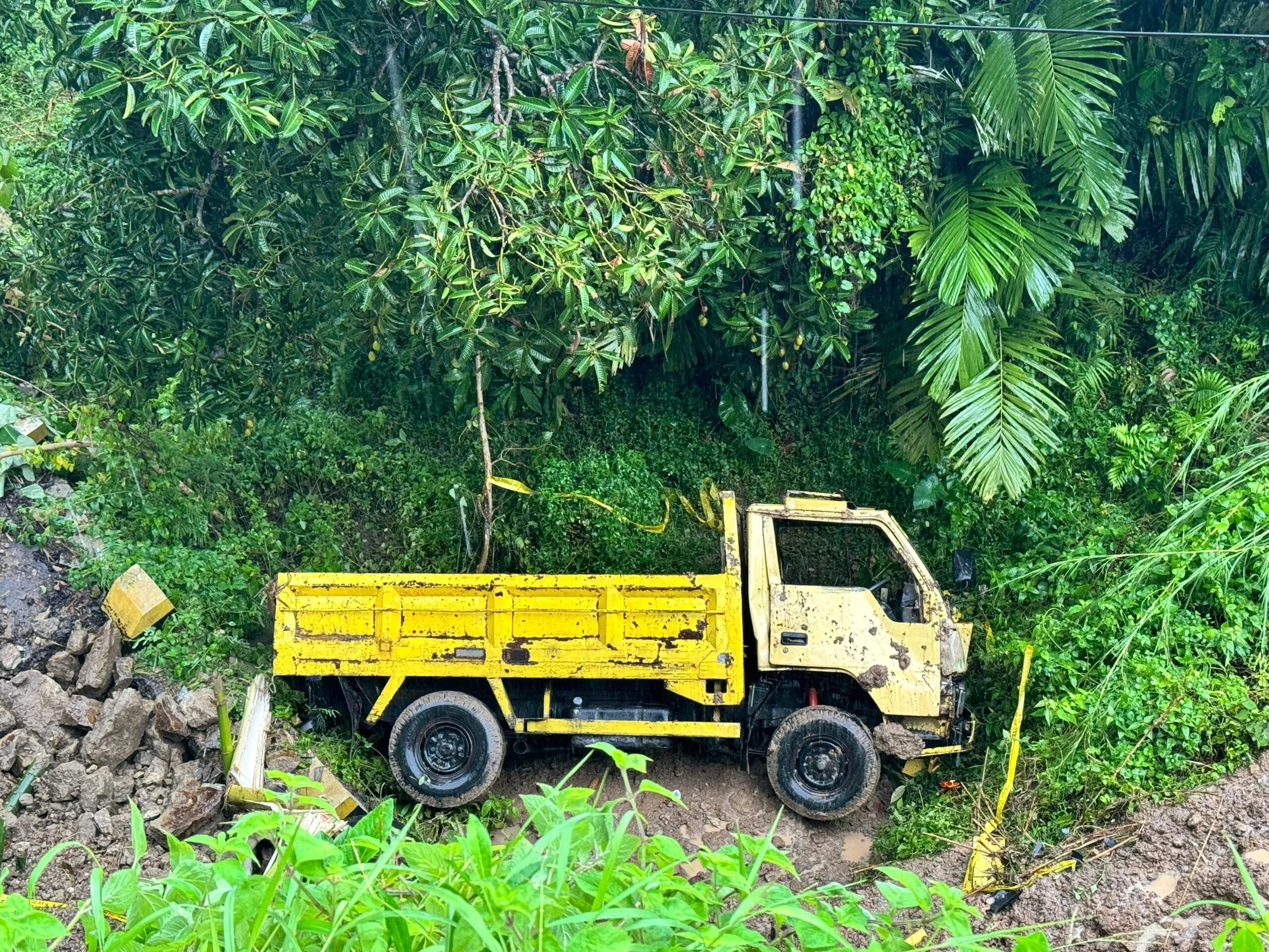 Truk Jatuh ke Jurang 30 Meter di Cianjur Selatan, Sopir Selamat