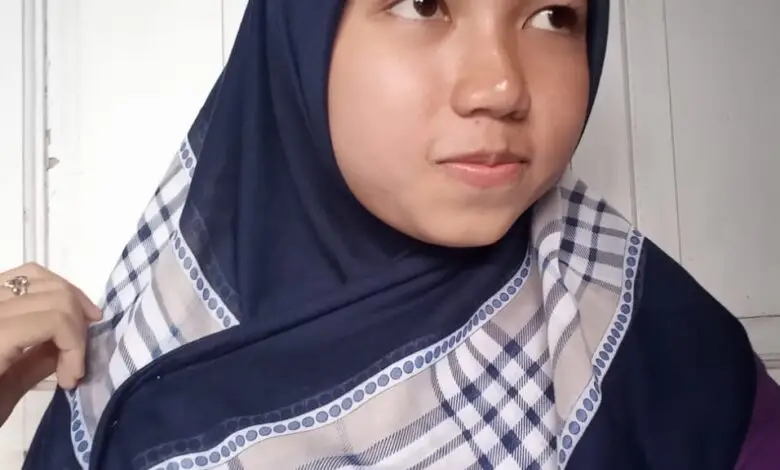 Tutorial Hijab Segi Empat yang Trendy dan Nyaman