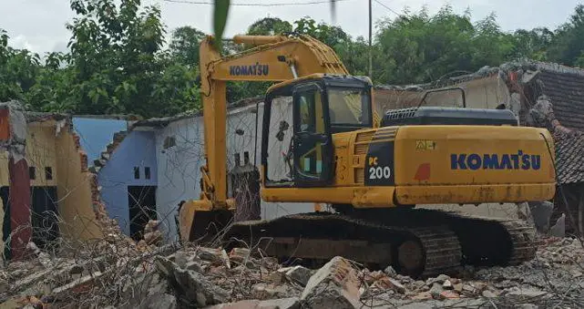 Viral! Rumah Mewah Dihancurkan Gara-gara Istri Selingkuh