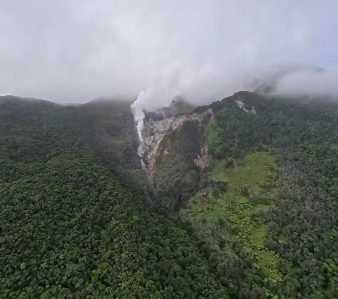 Viral Video Asap Tebal di Gunung Gede Pangrango, TNGGP: Itu Kawah Wadon, Status Normal
