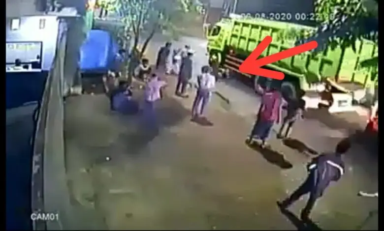 Viral Video Detik-detik Kecelakaan Beruntun Dipicu Pemuda Cegat Truk