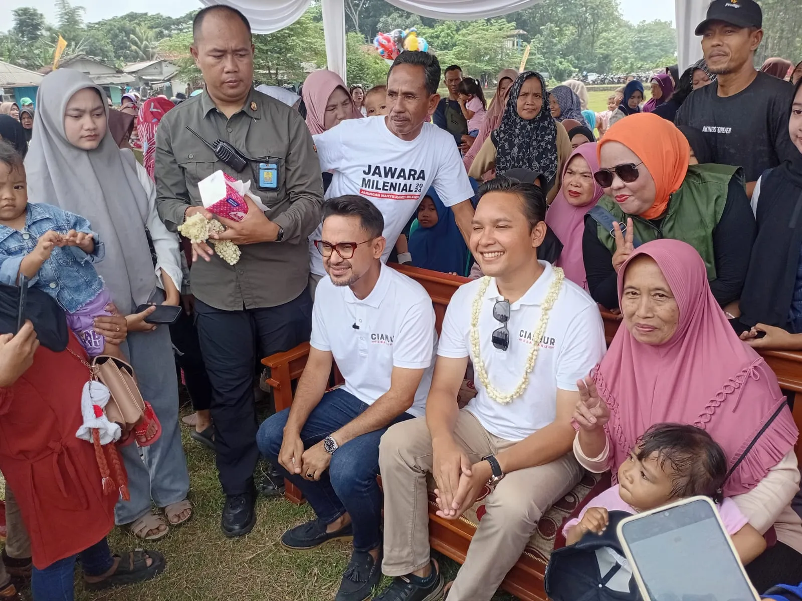 Wahyu-Ramzi Pererat Silaturahmi dengan Warga Ciranjang, Janjikan Kepemimpinan Dekat Rakyat