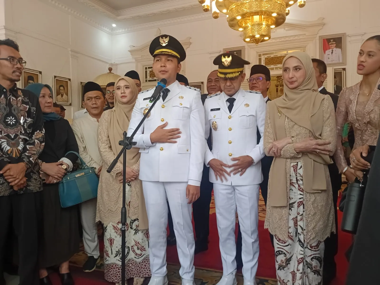 Wahyu-Ramzi Resmi Pimpin Cianjur, Disambut Meriah di Pendopo