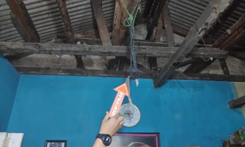 Wanita Ini Temukan Kekasihnya Gantung Diri di Karangtengah