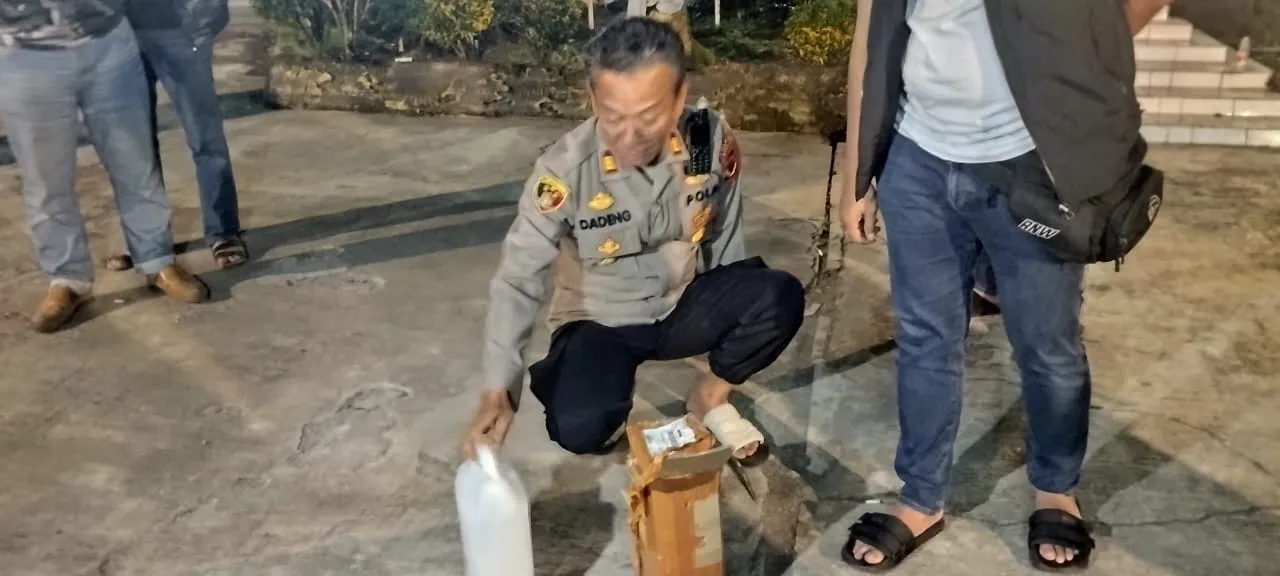 Warga Bakar Jerigen Alkohol Murni yang Tewaskan 3 Orang Pemuda di Mande