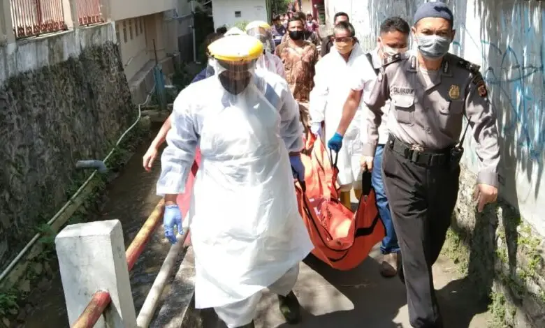 Warga Cianjur Curiga Bau Tak Sedap, Ternyata Ada Mayat di Dalam Rumah