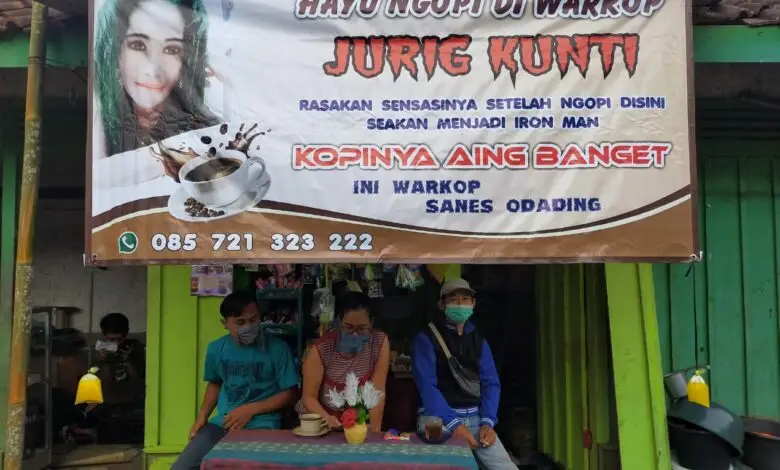 Warkop Jurig Kunti Naringgul, Nama Hantu Pembawa Rezeki