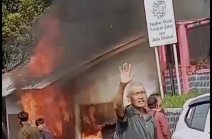 Warung dan Pom Mini di Naringgul Ludes Dilalap Api