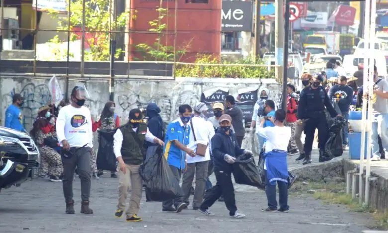 World Clean Up Day Cipanas Kampanyekan Kebersihan Lingkungan