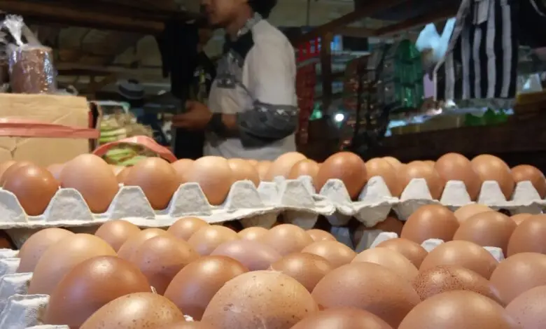 Wow! Harga Telur di Pasar Cipanas Tembus Rp32 Ribu, Cabai Rp100 Ribu
