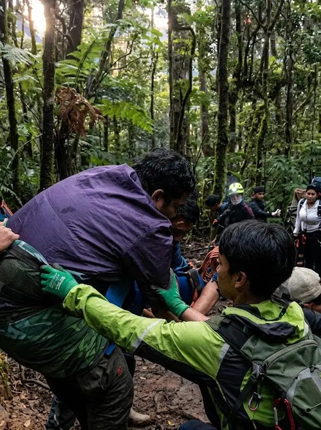 Dramatis, Relawan Evakuasi Pendaki yang Alami Mati Rasa di Gunung Gede, Bobot Capai 140 Kilo