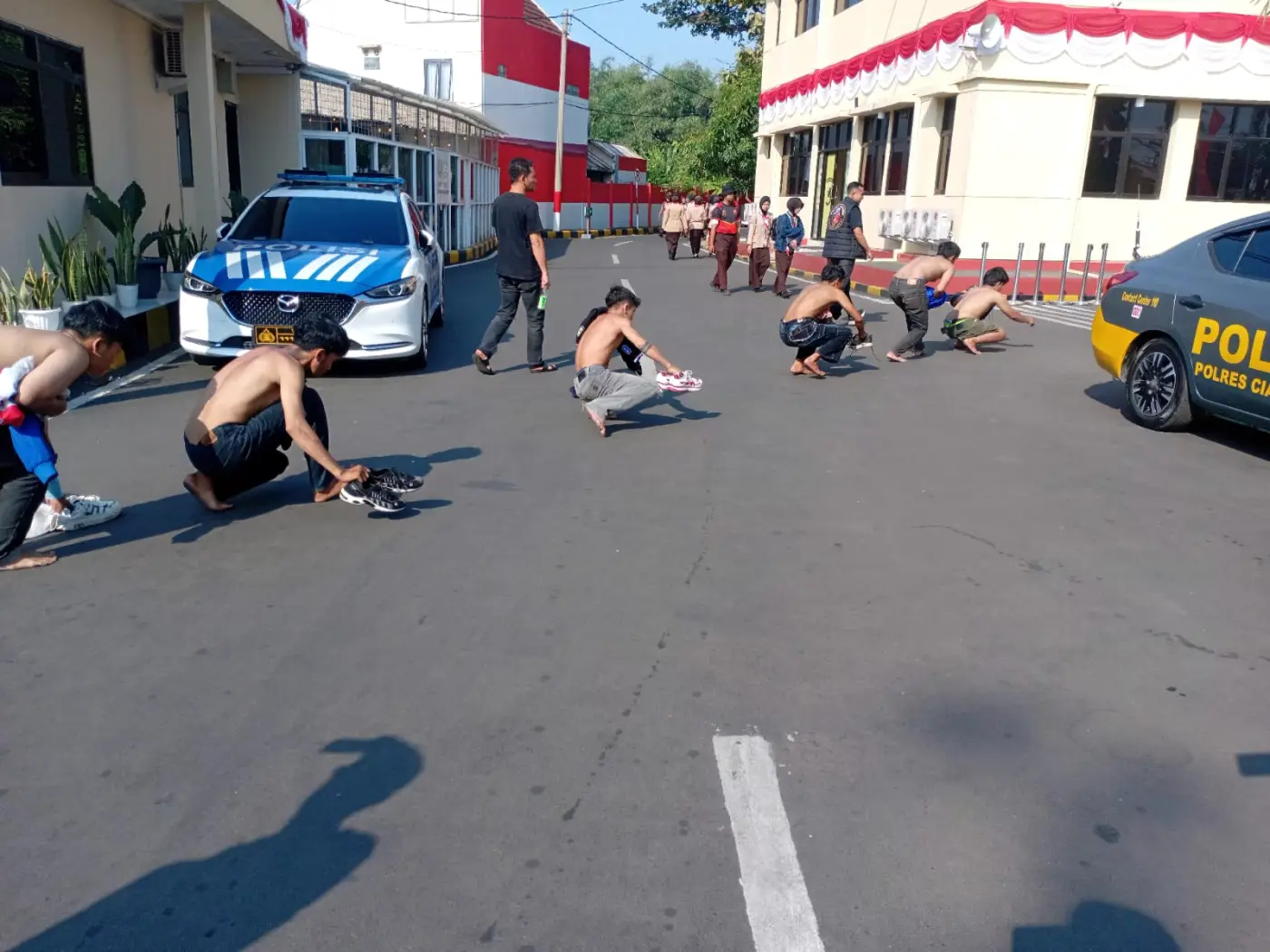 Delapan Anggota Kelompok Mengaku MoonRaker Diamankan Polisi saat Konvoi di Cianjur