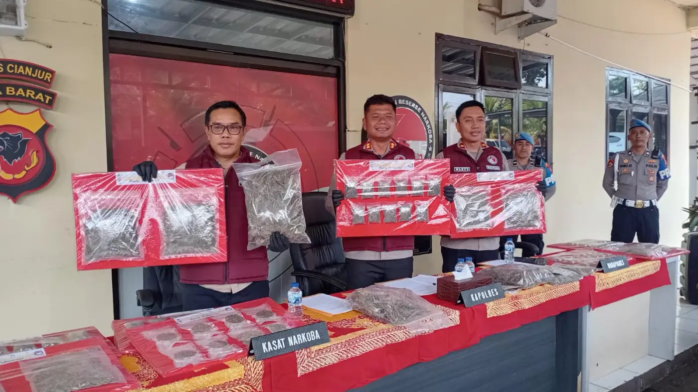 Polres Cianjur Ungkap Peredaran 14,8 Kg Ganja, Nilai Barang Bukti Capai Rp600 Juta