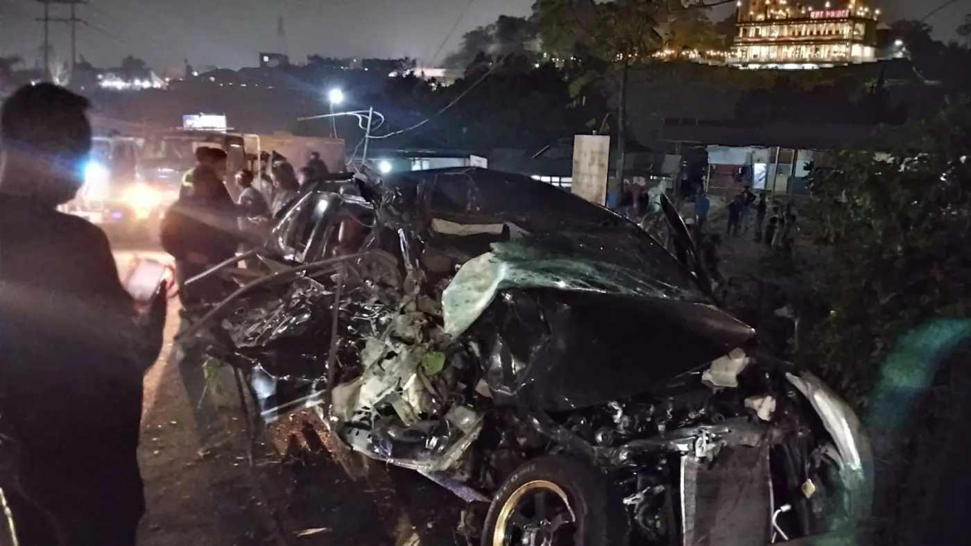 Truk Boks Diduga Mengalami Rem Blong di Ciloto Cianjur, Tabrak 4 Kendaraan