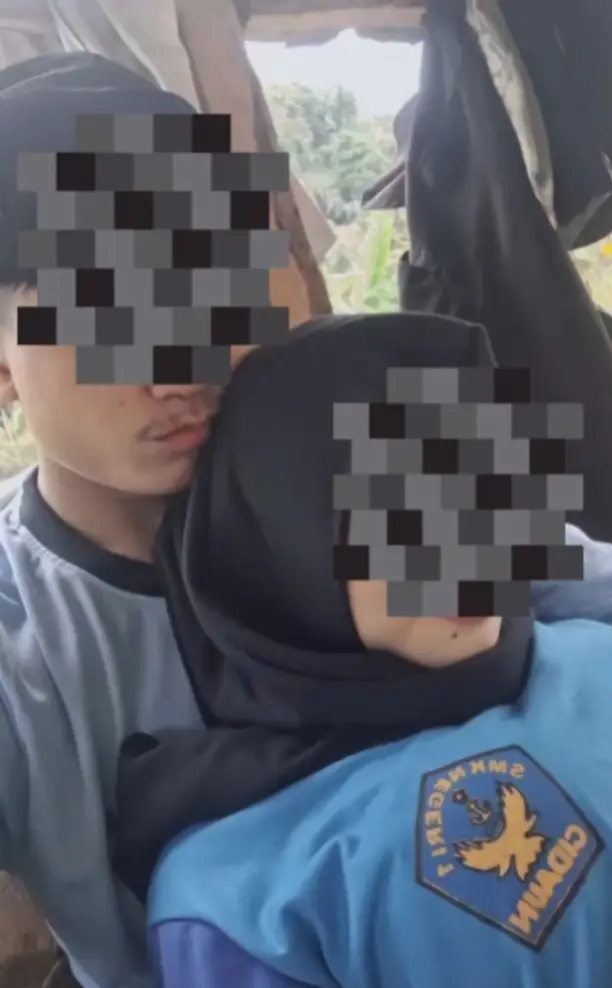 Viral Video Bermesraan Berseragam Sekolah di Cianjur, Pihak SMKN 1 Cidaun Tegaskan Pasangan Sudah Menikah