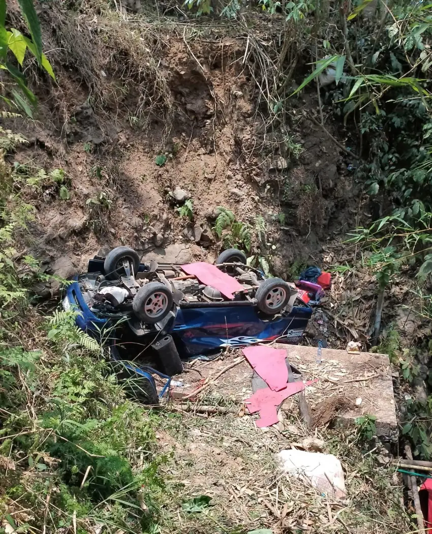 Tersesat Google Maps dan Gagal Menanjak, Mobil Rombongan Pengantin Terperosok ke Jurang di Takokak Cianjur