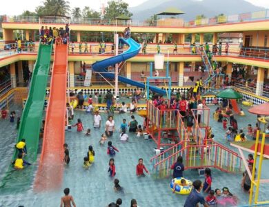 Wisata kolam renang The Bagelen Son bisa menjadi pilihan anda untuk mengisi liburan. Selain kolam renang yang banyak, di sana juga terdapat beberapa wahana menarik lainnya.