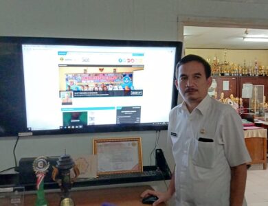 SMPN 2 Cianjur menerapkan program pembelajaran digital atau E-Learning