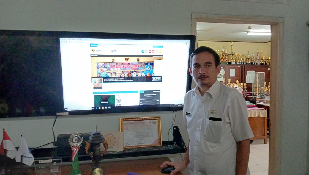 SMPN 2 Cianjur menerapkan program pembelajaran digital atau E-Learning