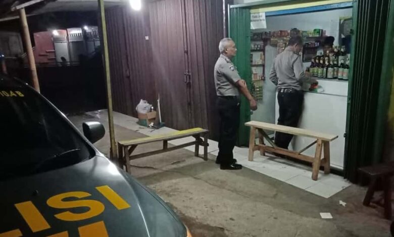 Aparat Polsek Cilaku melaksanakan patroli dialogis pada Senin (13/5/2019) malam.