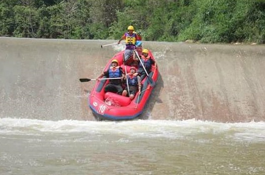 Yuk! Cobain Arung Jeram Cikundul. Foto: Facebook / Wisata_Cikundul