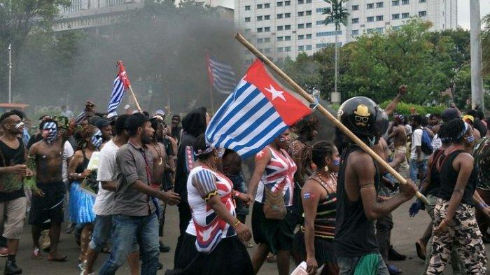 Pengibaran bendera Bintang Kejora