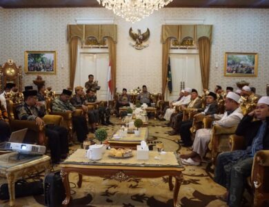 Gelar Mediasi Bahas Pengibaran Bendera Tauhid di Cianjur