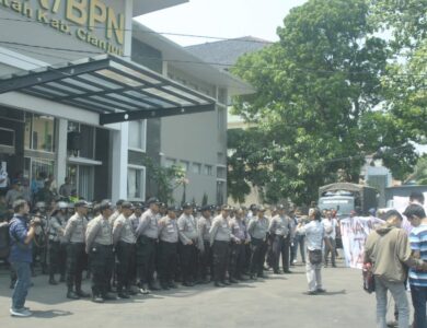 Banyak Kejanggalan, Rumpun Cianjur Unjuk Rasa ke ATR/BPN