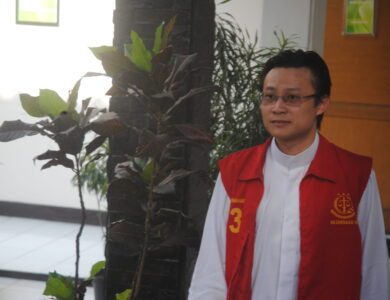 Sidang Putusan Pendeta Cabul Ditunda