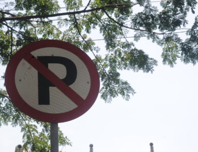 Warga Cianjur Keluhkan Banyaknya Parkir Liar