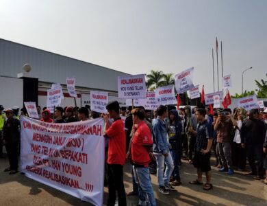 Polres Cianjur Amankan Aksi Unjuk Rasa Pabrik di Sukaluyu