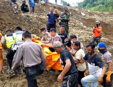 Korban Tewas Longsor Galian C Gekbrong Berhasil Dievakuasi