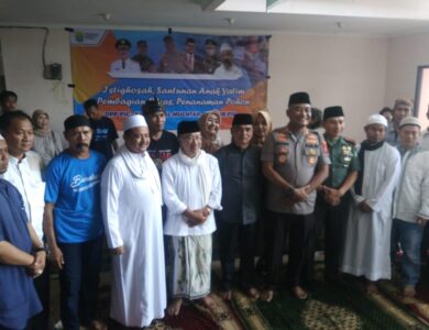 DPP Pasar Induk Cianjur Bagikan Beras dan Santuni Anak Yatim
