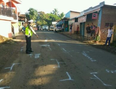 Nyalip Bus, Dua Remaja di Cibeber Tewas Dihantam Truk