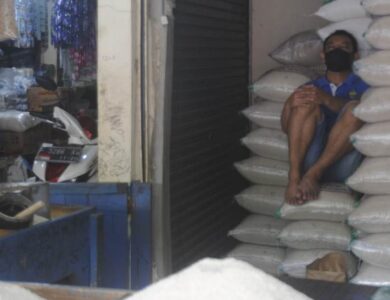 Penghasilan Pedagang Pasar di Cianjur Meringis Karena Covid-19