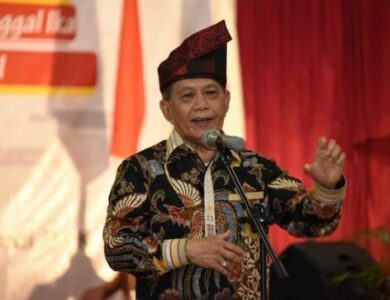 Wakil Ketua MPR RI, Syarief Hasan, mengingatkan pemerintah atas rencana untuk cetak uang baru.