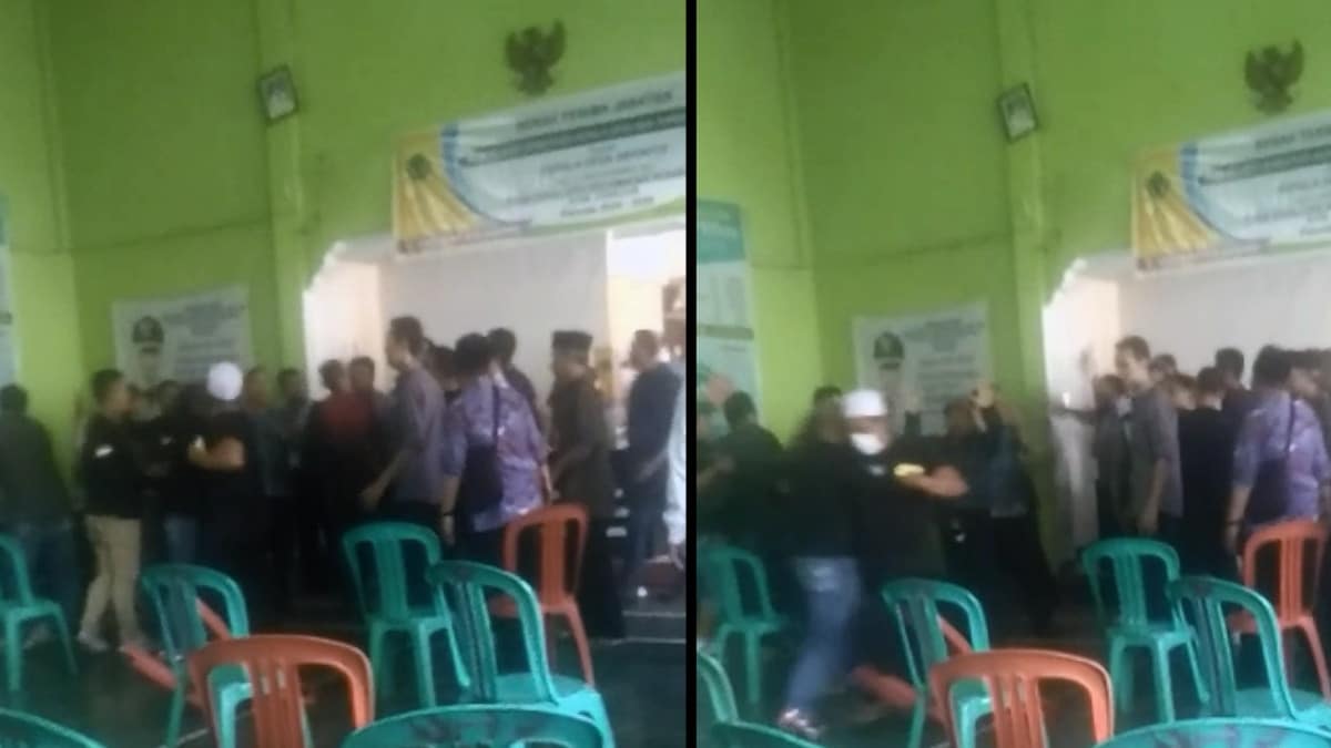 Musyawarah Desa (Musdes) Sukaluyu, Kecamatan Sukaluyu, Kabupaten Cianjur, pada Kamis (25/06/2020) berakhir ricuh.